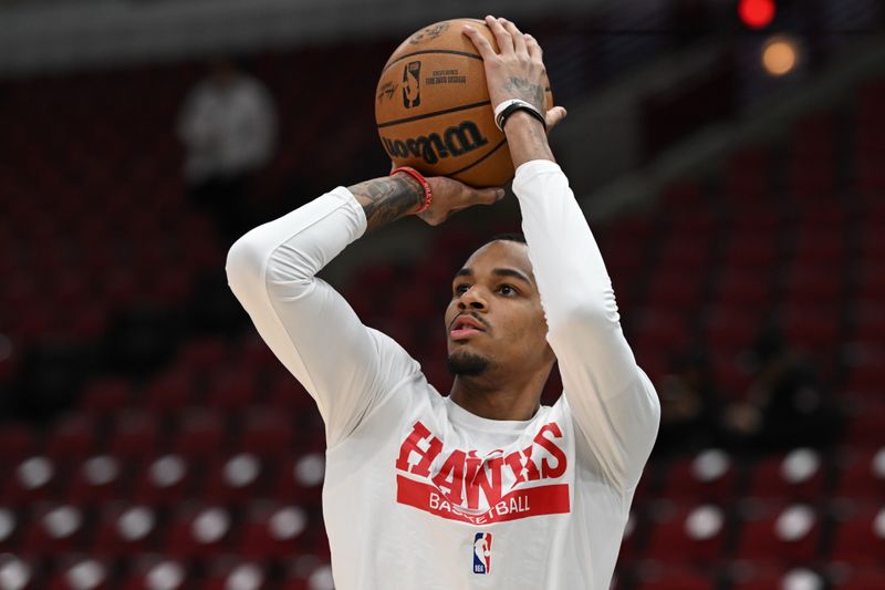 CHICAGO, ILLINOIS - APRIL 04: Dejounte Murray #5 of the Atlanta Hawks warms up before the game against the Chicago Bulls at United Center on April 04, 2023 in Chicago, Illinois. NOTE TO USER: User expressly acknowledges and agrees that, by downloading and or using this photograph, User is consenting to the terms and conditions of the Getty Images License Agreement.  (Photo by Quinn Harris/Getty Images)