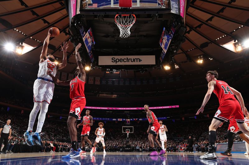 NEW YORK, NY - NOVEMBER 13: Karl-Anthony Towns #32 of the New York Knicks drives to the basket during the game against the Chicago Bulls on November 13, 2024 at Madison Square Garden in New York City, New York.  NOTE TO USER: User expressly acknowledges and agrees that, by downloading and or using this photograph, User is consenting to the terms and conditions of the Getty Images License Agreement. Mandatory Copyright Notice: Copyright 2024 NBAE  (Photo by Joe Murphy/NBAE via Getty Images)