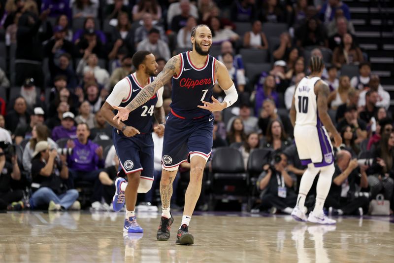 SACRAMENTO, CALIFORNIA - NOVEMBER 08: Amir Coffey #7 of the LA Clippers reacts after he made a basket against the Sacramento Kings in the second half at Golden 1 Center on November 08, 2024 in Sacramento, California. NOTE TO USER: User expressly acknowledges and agrees that, by downloading and/or using this photograph, user is consenting to the terms and conditions of the Getty Images License Agreement.  (Photo by Ezra Shaw/Getty Images)