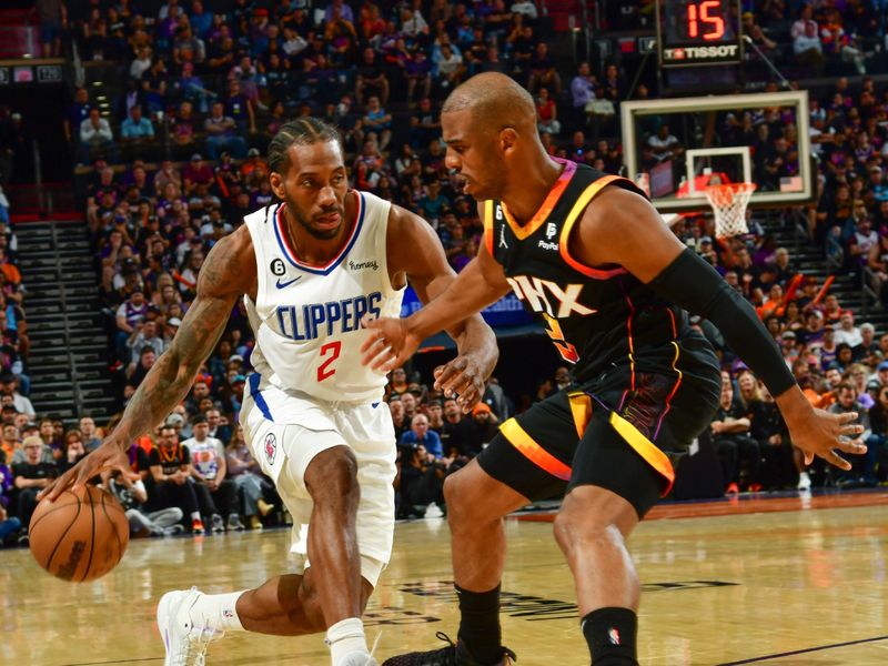PHOENIX, AZ - APRIL 18:  Kawhi Leonard #2 of the LA Clippers goes to the basket during the game during round one game two of the 2023 NBA Playoffs on April 18, 2023 at Footprint Center in Phoenix, Arizona. NOTE TO USER: User expressly acknowledges and agrees that, by downloading and or using this photograph, user is consenting to the terms and conditions of the Getty Images License Agreement. Mandatory Copyright Notice: Copyright 2023 NBAE (Photo by Kate Frese/NBAE via Getty Images)