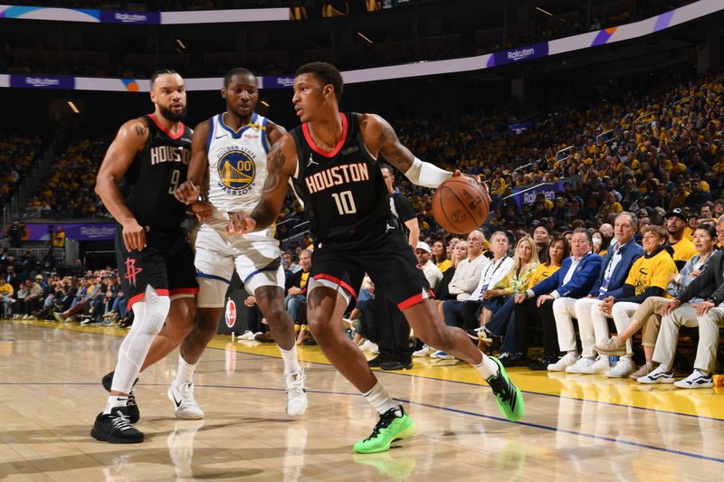 SAN FRANCISCO, CA - APRIL 26: Jabari Smith Jr. #10 of the Houston Rockets handles the ball during the game against the Golden State Warriors during Round One Game Three of the 2025 NBA Playoffs on April 26, 2025 at Chase Center in San Francisco, California. NOTE TO USER: User expressly acknowledges and agrees that, by downloading and or using this photograph, user is consenting to the terms and conditions of Getty Images License Agreement. Mandatory Copyright Notice: Copyright 2025 NBAE (Photo by Noah Graham/NBAE via Getty Images)