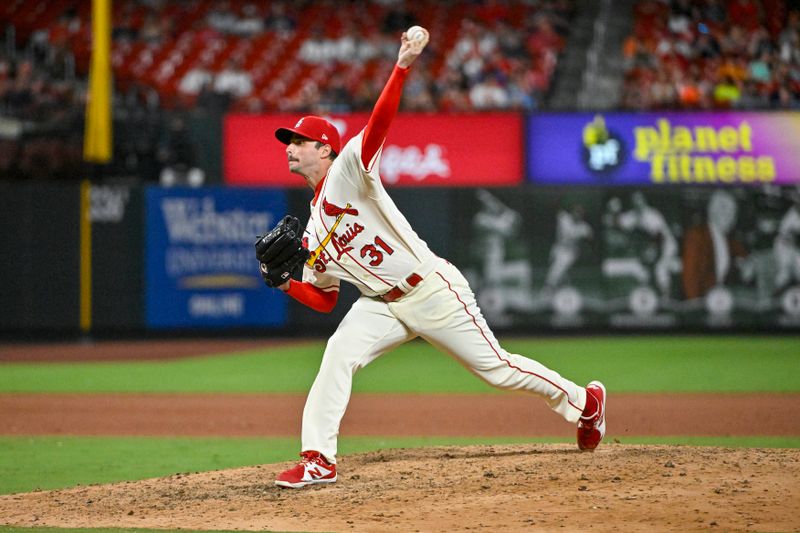 Sep 2, 2023; St. Louis, Missouri, USA;  St. Louis Cardinals relief pitcher Andrew Suarez (31) pitches against the Pittsburgh Pirates during the ninth inning at Busch Stadium. Mandatory Credit: Jeff Curry-USA TODAY Sports