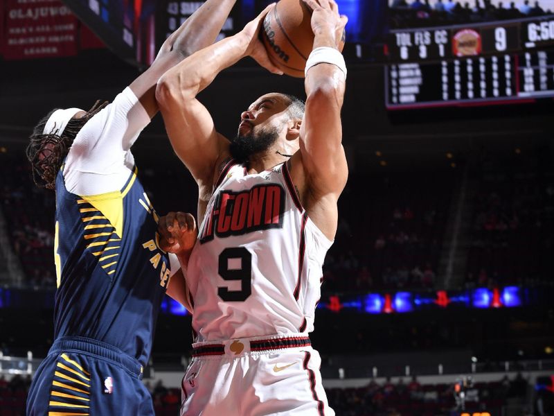 HOUSTON, TX - NOVEMBER 20:  Dillon Brooks #9 of the Houston Rockets drives to the basket during the game against the Indiana Pacers on November 20, 2024 at the Toyota Center in Houston, Texas. NOTE TO USER: User expressly acknowledges and agrees that, by downloading and or using this photograph, User is consenting to the terms and conditions of the Getty Images License Agreement. Mandatory Copyright Notice: Copyright 2024 NBAE (Photo by Logan Riely/NBAE via Getty Images)