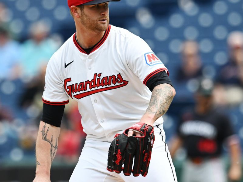 May 1, 2025; Cleveland, Ohio, USA; Cleveland Guardians starting pitcher Ben Lively (39) throws a pitch during the first inning against the Minnesota Twins at Progressive Field. Mandatory Credit: Ken Blaze-Imagn Images

