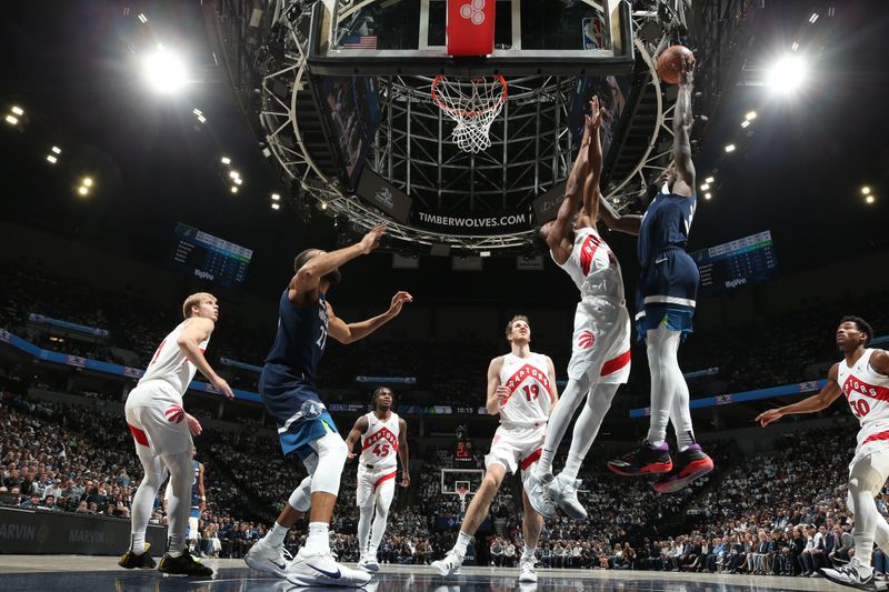 MINNEAPOLIS, MN -  OCTOBER 26: Julius Randle #30 of the Minnesota Timberwolves shoots the ball during the game against the Toronto Raptors on October 26, 2024 at Target Center in Minneapolis, Minnesota. NOTE TO USER: User expressly acknowledges and agrees that, by downloading and or using this Photograph, user is consenting to the terms and conditions of the Getty Images License Agreement. Mandatory Copyright Notice: Copyright 2024 NBAE (Photo by David Sherman/NBAE via Getty Images)