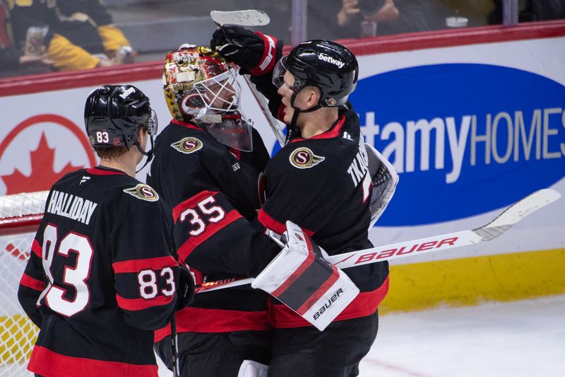 Dec 18, 2025; Ottawa, Ontario, CAN; Ottawa Senators goalie Linus Ullmark (35) is congratulated by left wing Brady Tkachuk (7) after a shutout against the Pittsburgh Penguins at the Canadian Tire Centre. Mandatory Credit: Marc DesRosiers-IMAGN Images