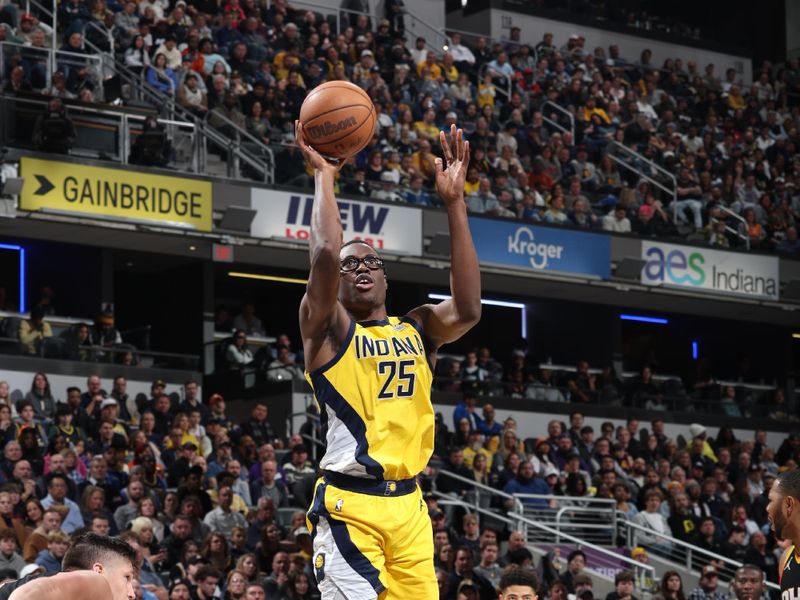 INDIANAPOLIS, IN - JANUARY 26: Jalen Smith #25 of the Indiana Pacers drives to the basket during the game  against the Phoenix Suns  on January 26, 2024 at Gainbridge Fieldhouse in Indianapolis, Indiana. NOTE TO USER: User expressly acknowledges and agrees that, by downloading and or using this Photograph, user is consenting to the terms and conditions of the Getty Images License Agreement. Mandatory Copyright Notice: Copyright 2024 NBAE (Photo by Jeff Haynes/NBAE via Getty Images)