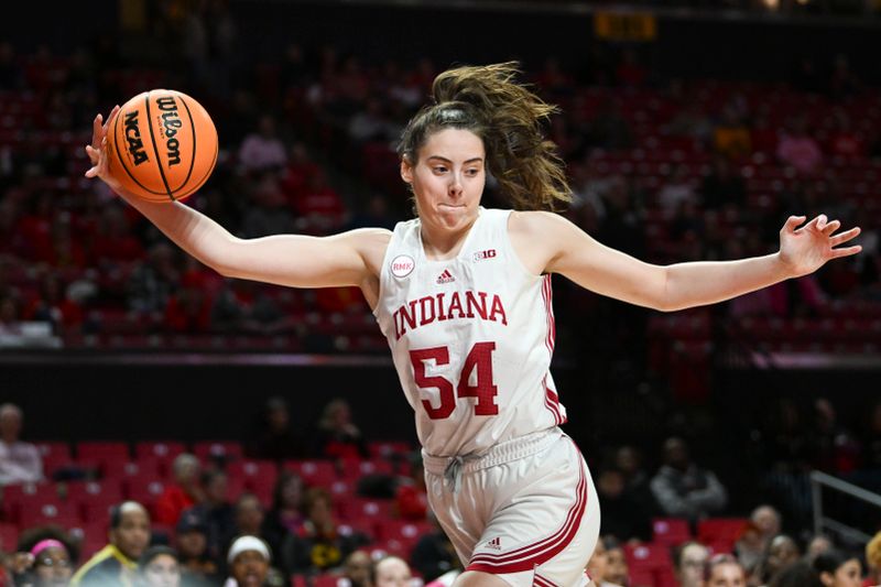 Hoosiers Outshine Sooners in a Tactical Tussle at Simon Skjodt Assembly Hall