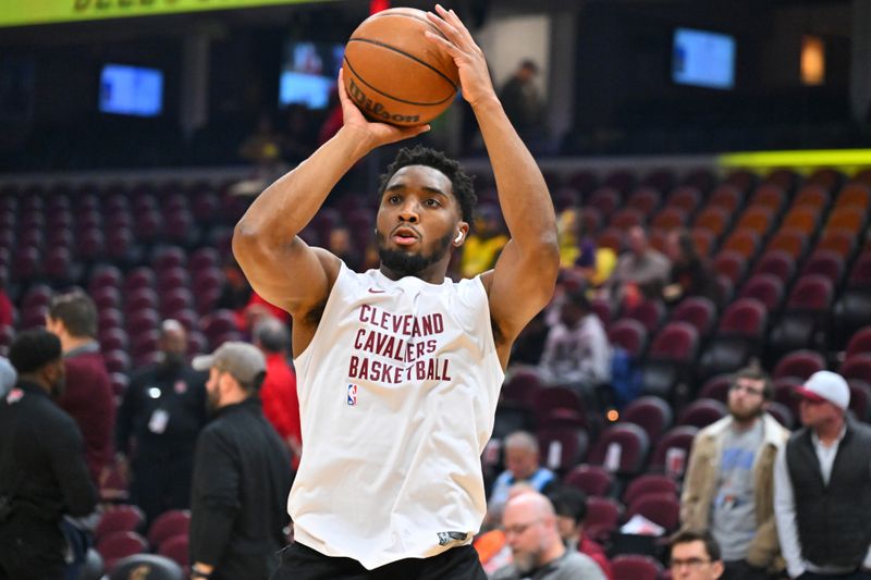 CLEVELAND, OHIO - NOVEMBER 25: Donovan Mitchell #45 of the Cleveland Cavaliers warms up prior to the game against the Los Angeles Lakers at Rocket Mortgage Fieldhouse on November 25, 2023 in Cleveland, Ohio. NOTE TO USER: User expressly acknowledges and agrees that, by downloading and or using this photograph, User is consenting to the terms and conditions of the Getty Images License Agreement. (Photo by Jason Miller/Getty Images)