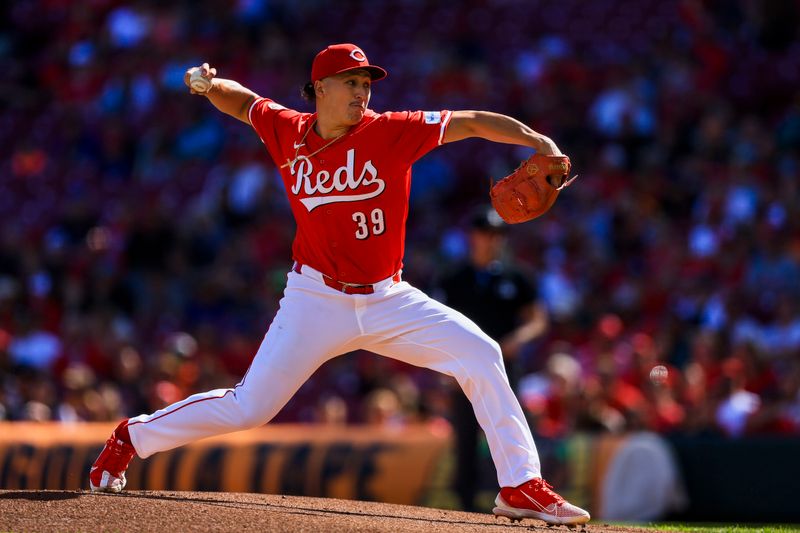 Sep 2, 2024; Cincinnati, Ohio, USA; Cincinnati Reds starting pitcher Julian Aguiar (39) pitches against the Houston Astros in the first inning at Great American Ball Park. Mandatory Credit: Katie Stratman-USA TODAY Sports