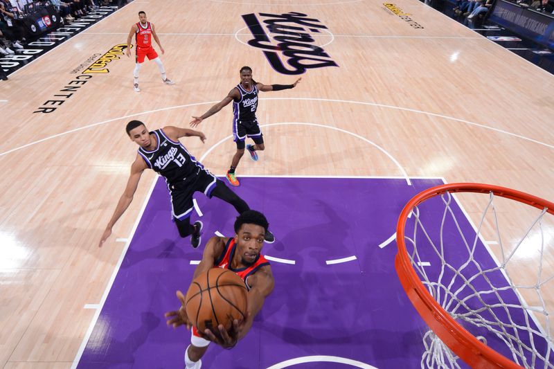 SACRAMENTO, CA - APRIL 11: Herb Jones #5 of the New Orleans Pelicans arrives to the arena before the game against the Sacramento Kings on April 11, 2024 at Golden 1 Center in Sacramento, California. NOTE TO USER: User expressly acknowledges and agrees that, by downloading and or using this Photograph, user is consenting to the terms and conditions of the Getty Images License Agreement. Mandatory Copyright Notice: Copyright 2024 NBAE (Photo by Rocky Widner/NBAE via Getty Images)