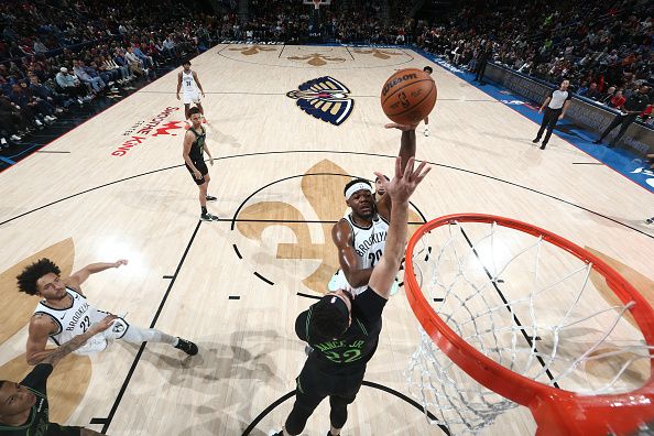 NEW ORLEANS, LA - JANUARY 2: Day'Ron Sharpe #20 of the Brooklyn Nets drives to the basket during the game against the New Orleans Pelicans on January 2, 2024 at the Smoothie King Center in New Orleans, Louisiana. NOTE TO USER: User expressly acknowledges and agrees that, by downloading and or using this Photograph, user is consenting to the terms and conditions of the Getty Images License Agreement. Mandatory Copyright Notice: Copyright 2024 NBAE (Photo by Layne Murdoch Jr./NBAE via Getty Images)