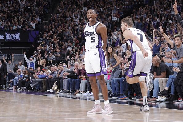 SACRAMENTO, CA - NOVEMBER 13: De'Aaron Fox #5 of the Sacramento Kings celebrates during the game against the Cleveland Cavaliers on November 13, 2023 at Golden 1 Center in Sacramento, California. NOTE TO USER: User expressly acknowledges and agrees that, by downloading and or using this Photograph, user is consenting to the terms and conditions of the Getty Images License Agreement. Mandatory Copyright Notice: Copyright 2023 NBAE (Photo by Rocky Widner/NBAE via Getty Images)