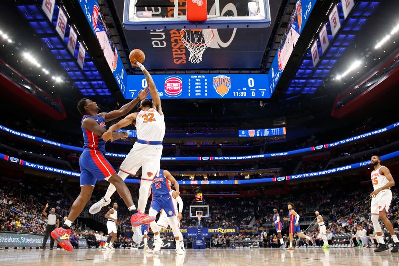 DETROIT, MI - NOVEMBER 1: Karl-Anthony Towns #32 of the New York Knicks drives to the basket during the game against the Detroit Pistons on November 1, 2024 at Little Caesars Arena in Detroit, Michigan. NOTE TO USER: User expressly acknowledges and agrees that, by downloading and/or using this photograph, User is consenting to the terms and conditions of the Getty Images License Agreement. Mandatory Copyright Notice: Copyright 2024 NBAE (Photo by Brian Sevald/NBAE via Getty Images)