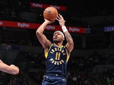 MINNEAPOLIS, MN -  DECEMBER 16: Bruce Brown #11 of the Indiana Pacers shoots the ball during the game against the Minnesota Timberwolves on December 16 , 2023 at Target Center in Minneapolis, Minnesota. NOTE TO USER: User expressly acknowledges and agrees that, by downloading and or using this Photograph, user is consenting to the terms and conditions of the Getty Images License Agreement. Mandatory Copyright Notice: Copyright 2023 NBAE (Photo by David Sherman/NBAE via Getty Images)