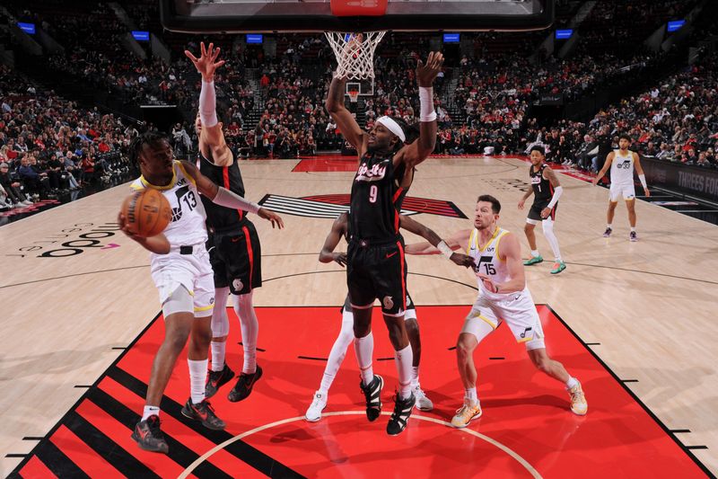 PORTLAND, OR - DECEMBER 6: Isaiah Collier #13 of the Utah Jazz passes the ball during the game against the Portland Trail Blazers on December 6, 2024 at the Moda Center Arena in Portland, Oregon. NOTE TO USER: User expressly acknowledges and agrees that, by downloading and or using this photograph, user is consenting to the terms and conditions of the Getty Images License Agreement. Mandatory Copyright Notice: Copyright 2024 NBAE (Photo by Cameron Browne/NBAE via Getty Images)