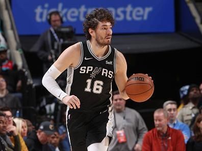 MEMPHIS, TN - JANUARY 2:  Cedi Osman #16 of the San Antonio Spurs handles the ball during the game  on January 2, 2024 at FedExForum in Memphis, Tennessee. NOTE TO USER: User expressly acknowledges and agrees that, by downloading and or using this photograph, User is consenting to the terms and conditions of the Getty Images License Agreement. Mandatory Copyright Notice: Copyright 2024 NBAE (Photo by Joe Murphy/NBAE via Getty Images)