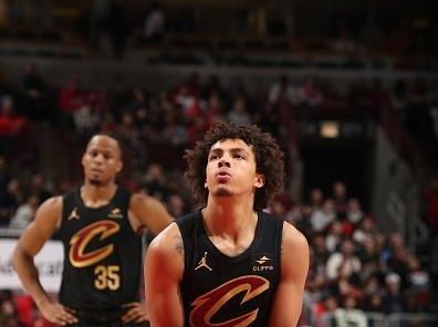 MILWAUKEE, WI - DECEMBER 23: Craig Porter #9 of the Cleveland Cavaliers prepares to shoot a free throw during the game against the Chicago Bulls on December 23, 2023 at the Fiserv Forum Center in Milwaukee, Wisconsin. NOTE TO USER: User expressly acknowledges and agrees that, by downloading and or using this Photograph, user is consenting to the terms and conditions of the Getty Images License Agreement. Mandatory Copyright Notice: Copyright 2023 NBAE (Photo by Gary Dineen/NBAE via Getty Images).