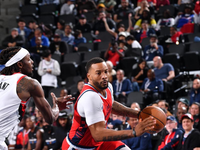 INGLEWOOD, CA - DECEMBER 3: Norman Powell #24 of the LA Clippers dribbles the ball during the game against the Portland Trail Blazers on December 3, 2024 at Intuit Dome in Los Angeles, California. NOTE TO USER: User expressly acknowledges and agrees that, by downloading and/or using this Photograph, user is consenting to the terms and conditions of the Getty Images License Agreement. Mandatory Copyright Notice: Copyright 2024 NBAE (Photo by Juan Ocampo/NBAE via Getty Images)