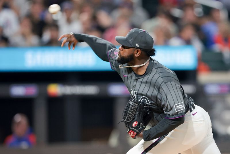 Apr 29, 2024; New York City, New York, USA; New York Mets starting pitcher Luis Severino (40) delivers a pitch during the sixth inning against the Chicago Cubs at Citi Field. Mandatory Credit: Vincent Carchietta-USA TODAY Sports