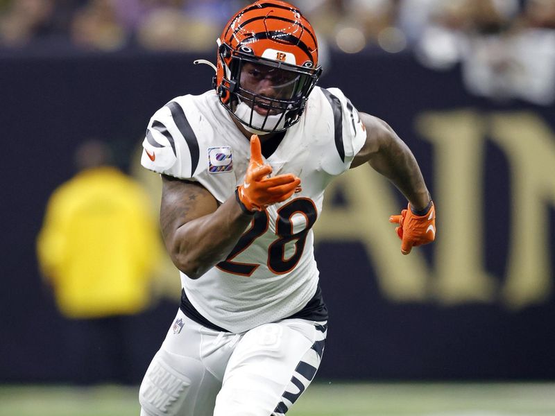 Cincinnati Bengals running back Joe Mixon (28) during an NFL football game against the New Orleans Saints, Sunday, Oct. 16, 2022, in New Orleans. (AP Photo/Tyler Kaufman)