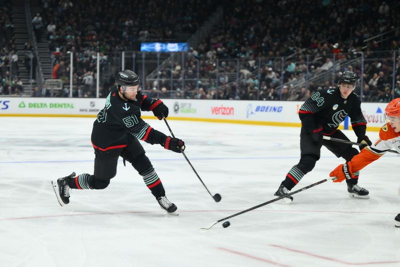 Anaheim Ducks vs Seattle Kraken: Chris Kreider's Impact in the Upcoming Showdown