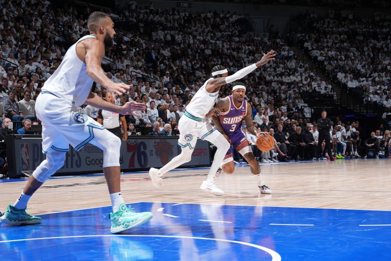 MINNEAPOLIS, MN -  APRIL 20: Bradley Beal #3 of the Phoenix Suns drives to the basket during Round One Game One of the 2024 NBA Playoffs against the Minnesota Timberwolves on April 20, 2024 at Target Center in Minneapolis, Minnesota. NOTE TO USER: User expressly acknowledges and agrees that, by downloading and or using this Photograph, user is consenting to the terms and conditions of the Getty Images License Agreement. Mandatory Copyright Notice: Copyright 2024 NBAE (Photo by Jordan Johnson/NBAE via Getty Images)