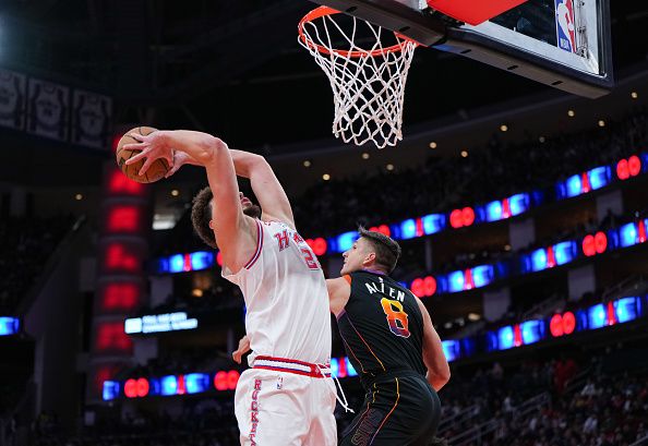 HOUSTON, TEXAS - DECEMBER 27: Alperen Sengun #28 of the Houston Rockets goes up for a dunk during the third quarter of the game against the Phoenix Suns at Toyota Center on December 27, 2023 in Houston, Texas. User expressly acknowledges and agrees that, by downloading and or using this photograph, User is consenting to the terms and conditions of the Getty Images License Agreement. (Photo by Alex Bierens de Haan/Getty Images)