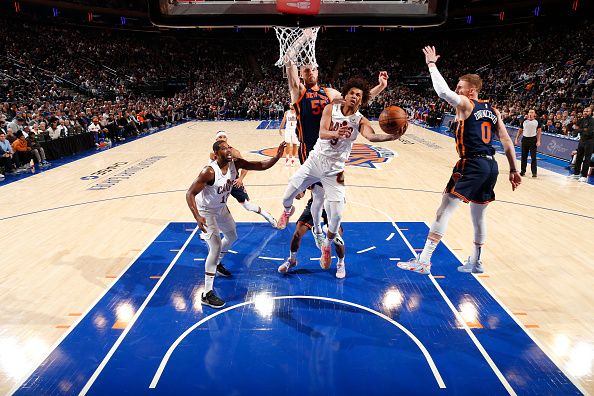 NEW YORK, NY - NOVEMBER 1: Craig Porter #9 of the Cleveland Cavaliers shoots the ball during the game against the New York Knicks on November 1, 2023 at Madison Square Garden in New York City, New York.  NOTE TO USER: User expressly acknowledges and agrees that, by downloading and or using this photograph, User is consenting to the terms and conditions of the Getty Images License Agreement. Mandatory Copyright Notice: Copyright 2023 NBAE  (Photo by Nathaniel S. Butler/NBAE via Getty Images)