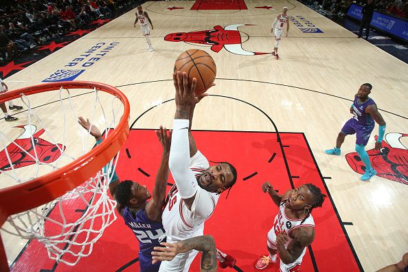 CHICAGO, IL - DECEMBER 6: Andre Drummond #3 of the Chicago Bulls shoots the ball during the game against the Charlotte Hornets on December 6, 2023 at the United Center in Chicago, Illinois. NOTE TO USER: User expressly acknowledges and agrees that, by downloading and or using this Photograph, user is consenting to the terms and conditions of the Getty Images License Agreement. Mandatory Copyright Notice: Copyright 2023 NBAE (Photo by Gary Dineen/NBAE via Getty Images).