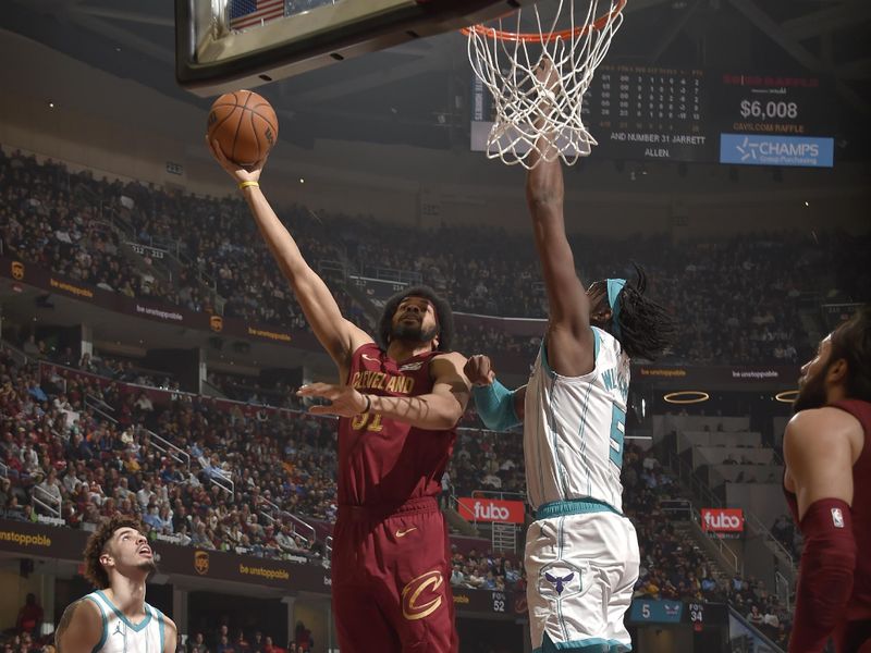 CLEVELAND, OH - JANUARY 5: Jarrett Allen #31 of the Cleveland Cavaliers drives to the basket during the game against the Charlotte Hornets on January 5, 2025 at Rocket Mortgage FieldHouse in Cleveland, Ohio. NOTE TO USER: User expressly acknowledges and agrees that, by downloading and/or using this Photograph, user is consenting to the terms and conditions of the Getty Images License Agreement. Mandatory Copyright Notice: Copyright 2025 NBAE (Photo by David Liam Kyle/NBAE via Getty Images)