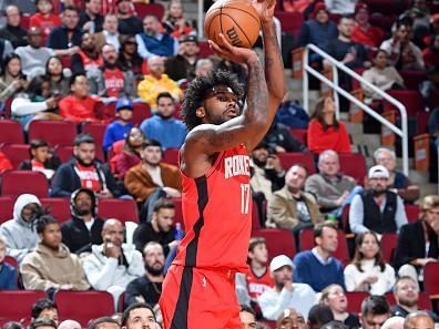 HOUSTON, TX - DECEMBER 11: Tari Eason #17 of the Houston Rockets three point basket during the game against the San Antonio Spurs on December 11, 2023 at the Toyota Center in Houston, Texas. NOTE TO USER: User expressly acknowledges and agrees that, by downloading and or using this photograph, User is consenting to the terms and conditions of the Getty Images License Agreement. Mandatory Copyright Notice: Copyright 2023 NBAE (Photo by Logan Riely/NBAE via Getty Images)