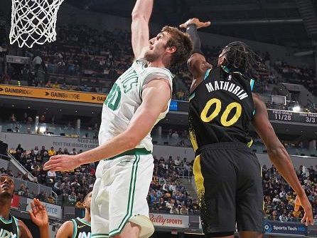 INDIANAPOLIS, IN - DECEMBER 4: Luke Kornet #40 of the Boston Celtics drives to the basket during the game against the Indiana Pacers during the Quarterfinals of the In-Season Tournament on December 4, 2023 at Gainbridge Fieldhouse in Indianapolis, Indiana. NOTE TO USER: User expressly acknowledges and agrees that, by downloading and or using this Photograph, user is consenting to the terms and conditions of the Getty Images License Agreement. Mandatory Copyright Notice: Copyright 2023 NBAE (Photo by Ron Hoskins/NBAE via Getty Images)