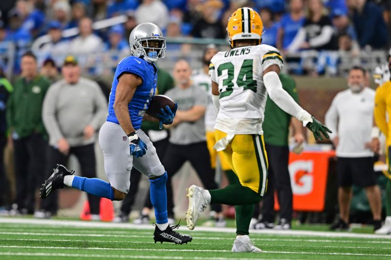 Detroit Lions wide receiver Kalif Raymond runs after a reception during the second half of an NFL football game against the Green Bay Packers, Thursday, Nov. 23, 2023, in Detroit. The Packers won 29-22. (AP Photo/David Dermer)