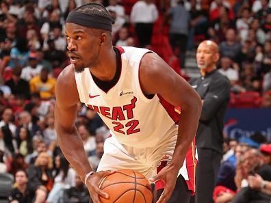 MIAMI, FL - OCTOBER 25: Jimmy Butler #22 of the Miami Heat looks to pass the ball during the game against the Detroit Pistons on October 25, 2023 at Kaseya Center in Miami, Florida. NOTE TO USER: User expressly acknowledges and agrees that, by downloading and or using this Photograph, user is consenting to the terms and conditions of the Getty Images License Agreement. Mandatory Copyright Notice: Copyright 2023 NBAE (Photo by Issac Baldizon/NBAE via Getty Images)