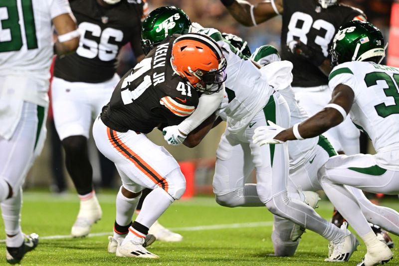 Cleveland Browns running back John Kelly Jr. (41) runs for a touchdown during the first half of the NFL exhibition Hall of Fame football game against the New York Jets, Thursday, Aug. 3, 2023, in Canton, Ohio. (AP Photo/David Dermer)