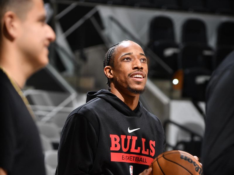 SAN ANTONIO, TX - OCTOBER 28: DeMar DeRozan #11 of the Chicago Bulls warms up before the game against the San Antonio Spurs on October 28, 2022 at the AT&T Center in San Antonio, Texas. NOTE TO USER: User expressly acknowledges and agrees that, by downloading and or using this photograph, user is consenting to the terms and conditions of the Getty Images License Agreement. Mandatory Copyright Notice: Copyright 2022 NBAE (Photos by Michael Gonzales/NBAE via Getty Images)