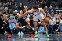 San Antonio Spurs Outmaneuver Oklahoma City Thunder in a Close Encounter