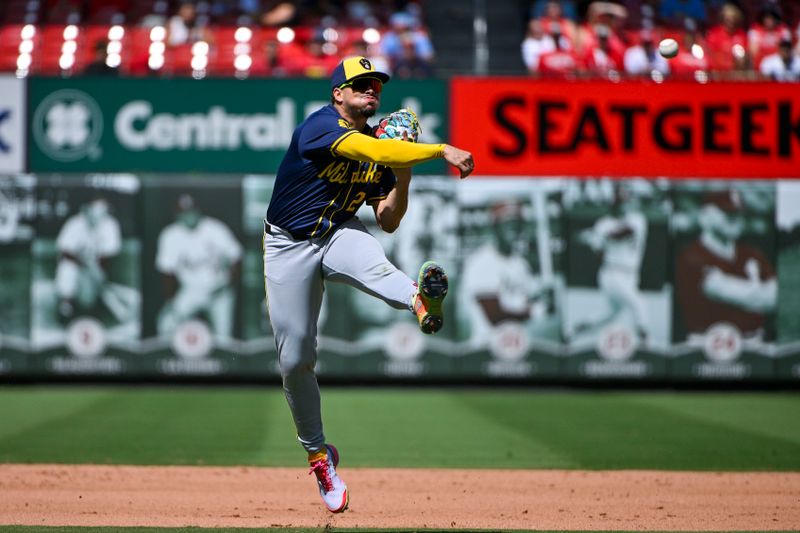 Aug 22, 2024; St. Louis, Missouri, USA;  Milwaukee Brewers shortstop Willy Adames (27) throws on the run against the St. Louis Cardinals during the fifth inning at Busch Stadium. Mandatory Credit: Jeff Curry-USA TODAY Sports