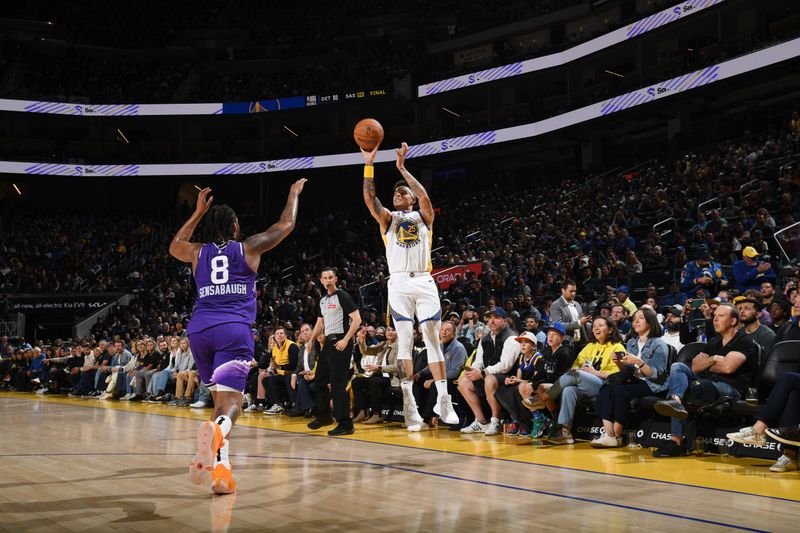 SAN FRANCISCO, CA - APRIL 14: Lester Quinones #25 of the Golden State Warriors shoots the ball during the game against the Utah Jazz on April 14, 2024 at Chase Center in San Francisco, California. NOTE TO USER: User expressly acknowledges and agrees that, by downloading and or using this photograph, user is consenting to the terms and conditions of Getty Images License Agreement. Mandatory Copyright Notice: Copyright 2024 NBAE (Photo by Noah Graham/NBAE via Getty Images)