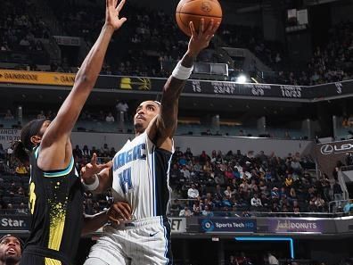 INDIANAPOLIS, IN - DECEMBER 23:  Gary Harris #14 of the Orlando Magic drives to the basket during the game against the Indiana Pacers on December 23, 2023 at Gainbridge Fieldhouse in Indianapolis, Indiana. NOTE TO USER: User expressly acknowledges and agrees that, by downloading and or using this Photograph, user is consenting to the terms and conditions of the Getty Images License Agreement. Mandatory Copyright Notice: Copyright 2023 NBAE (Photo by Ron Hoskins/NBAE via Getty Images)