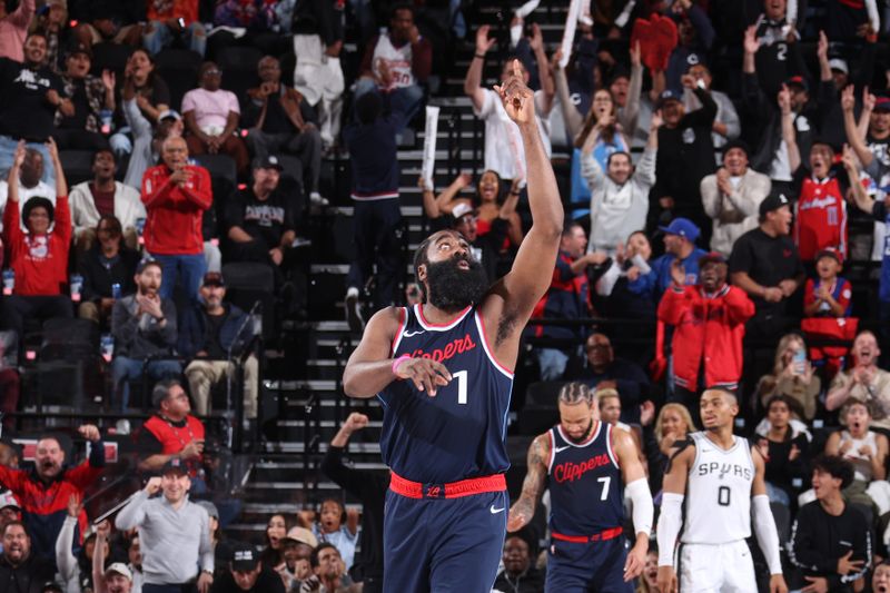 INGLEWOOD, CA - NOVEMBER 4: James Harden #1 of the LA Clippers celebrates during the game against the San Antonio Spurs on November 4, 2024 at Intuit Dome in Los Angeles, California. NOTE TO USER: User expressly acknowledges and agrees that, by downloading and/or using this Photograph, user is consenting to the terms and conditions of the Getty Images License Agreement. Mandatory Copyright Notice: Copyright 2024 NBAE (Photo by Nathaniel S. Butler/NBAE via Getty Images)