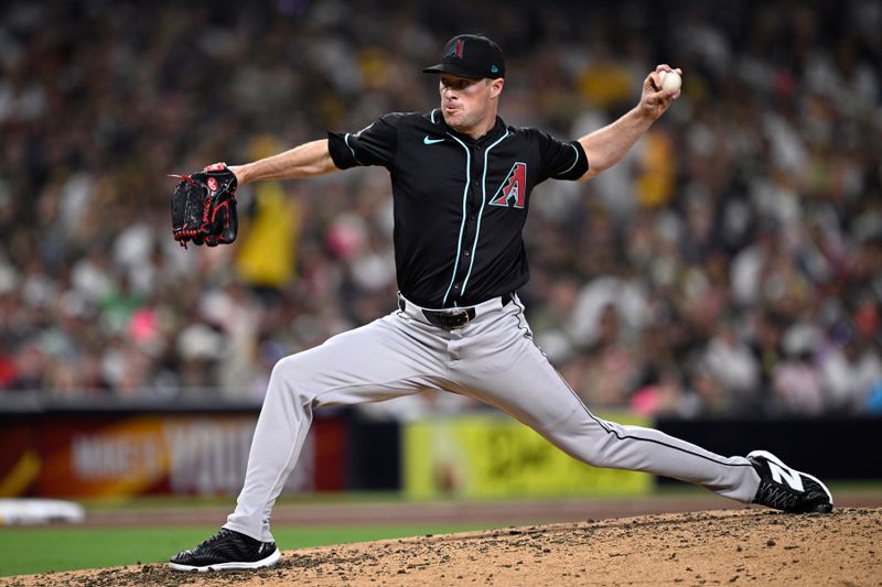 Jul 6, 2024; San Diego, California, USA; Arizona Diamondbacks relief pitcher Joe Mantiply (35) pitches against the San Diego Padres during the seventh inning at Petco Park. Mandatory Credit: Orlando Ramirez-USA TODAY Sports