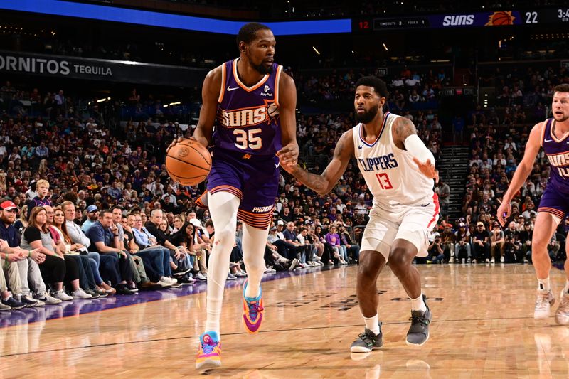 PHOENIX, AZ - APRIL  9:  Kevin Durant #35 of the Phoenix Suns handles the ball during the game against the LA Clippers on April 9, 2024 at Footprint Center in Phoenix, Arizona. NOTE TO USER: User expressly acknowledges and agrees that, by downloading and or using this photograph, user is consenting to the terms and conditions of the Getty Images License Agreement. Mandatory Copyright Notice: Copyright 2024 NBAE (Photo by Kate Frese/NBAE via Getty Images)