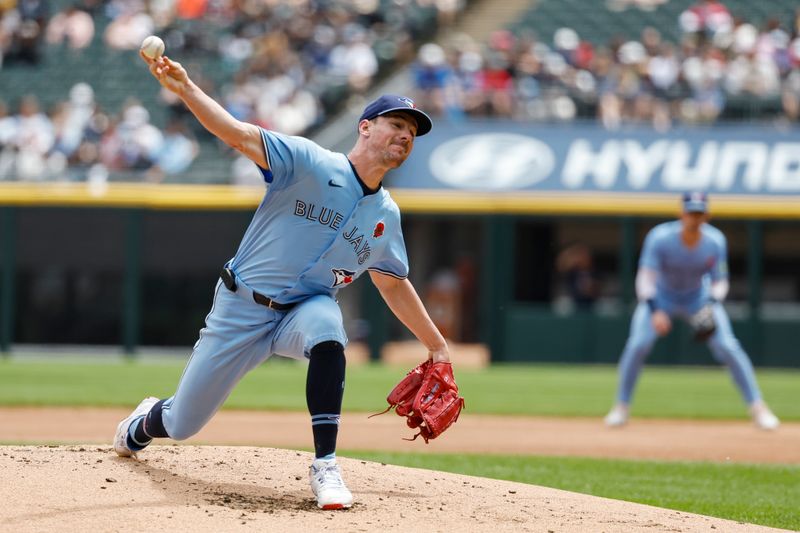 May 27, 2024; Chicago, Illinois, USA; Toronto Blue Jays starting pitcher Chris Bassitt (40) delivers a pitch against the Chicago White Sox during the first inning at Guaranteed Rate Field. Mandatory Credit: Kamil Krzaczynski-USA TODAY Sports