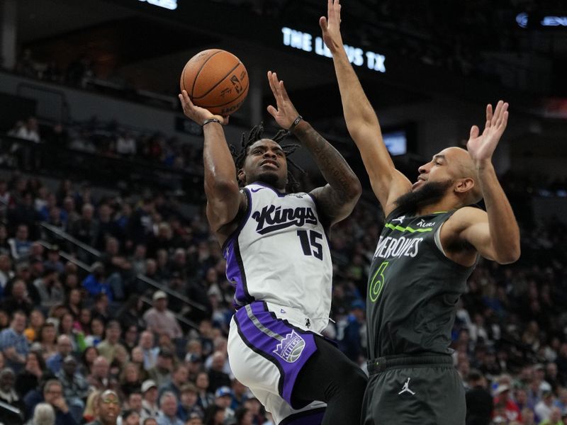 MINNEAPOLIS, MN -  MARCH 1: Davion Mitchell #15 of the Sacramento Kings drives to the basket during the game against the Minnesota Timberwolves on March 1, 2024 at Target Center in Minneapolis, Minnesota. NOTE TO USER: User expressly acknowledges and agrees that, by downloading and or using this Photograph, user is consenting to the terms and conditions of the Getty Images License Agreement. Mandatory Copyright Notice: Copyright 2024 NBAE (Photo by Jordan Johnson/NBAE via Getty Images)
