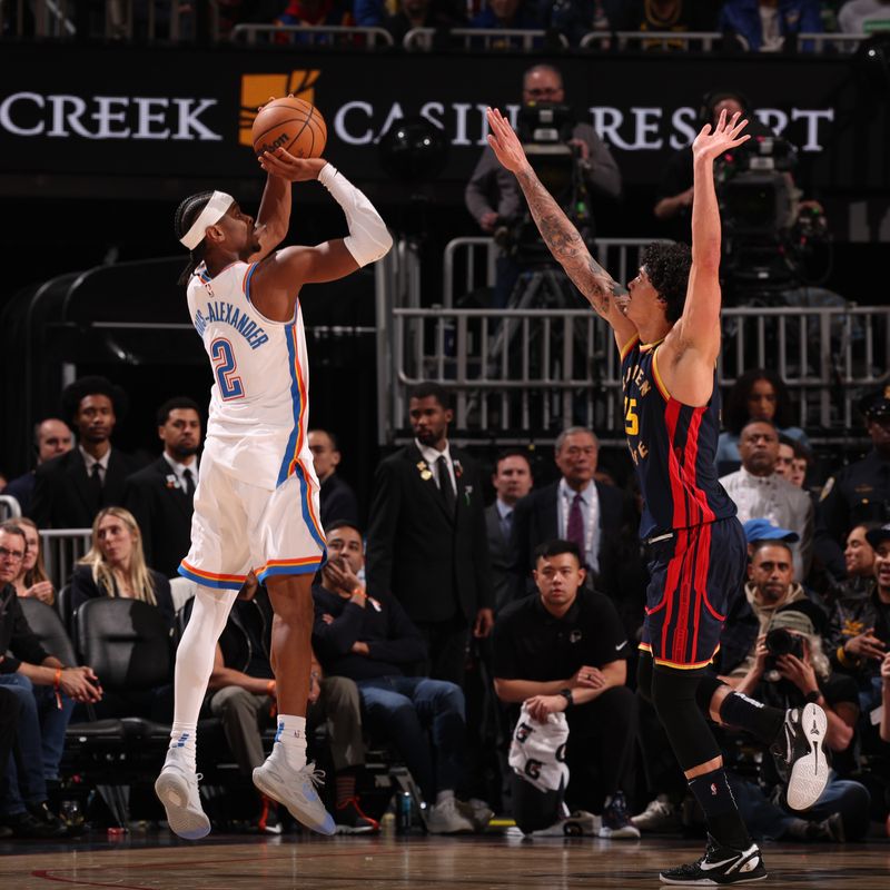 SAN FRANCISCO, CA - JANUARY 29:  Shai Gilgeous-Alexander #2 of the Oklahoma City Thunder shoots the ball during the game against the Golden State Warriors on January 29, 2025 at Chase Center in San Francisco, California. NOTE TO USER: User expressly acknowledges and agrees that, by downloading and or using this photograph, user is consenting to the terms and conditions of Getty Images License Agreement. Mandatory Copyright Notice: Copyright 2025 NBAE (Photo by Jed Jacobsohn/NBAE via Getty Images)