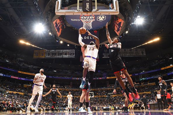 LOS ANGELES, CA - DECEMBER 2:  LeBron James #23 of the Los Angeles Lakers goes to the basket during the game on December 2, 2023 at Crypto.Com Arena in Los Angeles, California. NOTE TO USER: User expressly acknowledges and agrees that, by downloading and/or using this Photograph, user is consenting to the terms and conditions of the Getty Images License Agreement. Mandatory Copyright Notice: Copyright 2023 NBAE (Photo by Adam Pantozzi/NBAE via Getty Images)