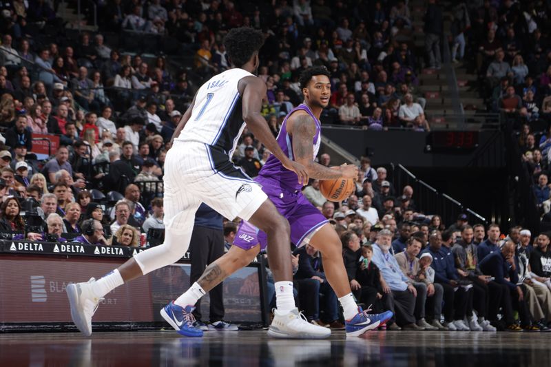 SALT LAKE CITY, UT - FEBRUARY 1: Brice Sensabaugh #28 of the Utah Jazz handles the ball during the game against the Orlando Magic on February 1, 2025 at Delta Center in Salt Lake City, Utah. NOTE TO USER: User expressly acknowledges and agrees that, by downloading and or using this Photograph, User is consenting to the terms and conditions of the Getty Images License Agreement. Mandatory Copyright Notice: Copyright 2025 NBAE (Photo by Melissa Majchrzak/NBAE via Getty Images)