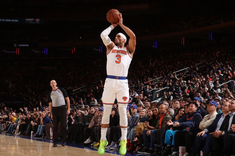 NEW YORK, NY - JANUARY 3: Josh Hart #3 of the New York Knicks shoots a three point basket against the Chicago Bulls on January 3, 2024 at Madison Square Garden in New York City, New York.  NOTE TO USER: User expressly acknowledges and agrees that, by downloading and or using this photograph, User is consenting to the terms and conditions of the Getty Images License Agreement. Mandatory Copyright Notice: Copyright 2024 NBAE  (Photo by Nathaniel S. Butler/NBAE via Getty Images)